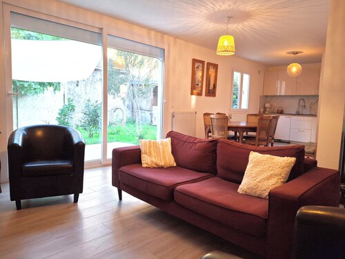 4-bedroom house • Garden - 8 people - Professionals & Families  -  Near Paris