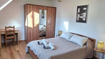 Fer et planche Ă repasser, Wi-Fi, draps fournis