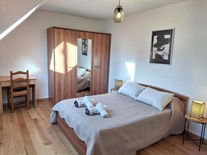 Fer et planche à repasser, Wi-Fi, draps fournis