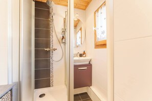 Hair dryer, towels - Cosy 1CH | 4pax | Hypercentre | Balcon | Parking (Chamonix)