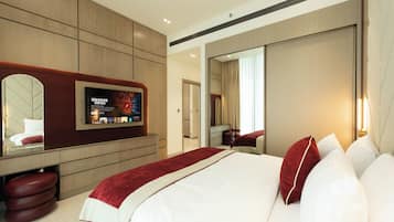 Deluxe Apartment, Balcony, City View