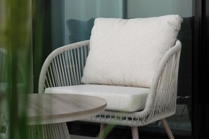 Deluxe Apartment, Balcony, City View | Property grounds - Modern Luxury Apartment - Balcony Pool (Dubai)