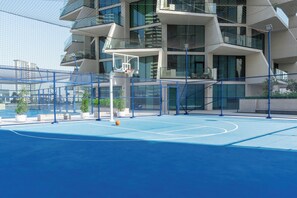 Property amenity - Modern Luxury Apartment - Balcony Pool (Dubai)