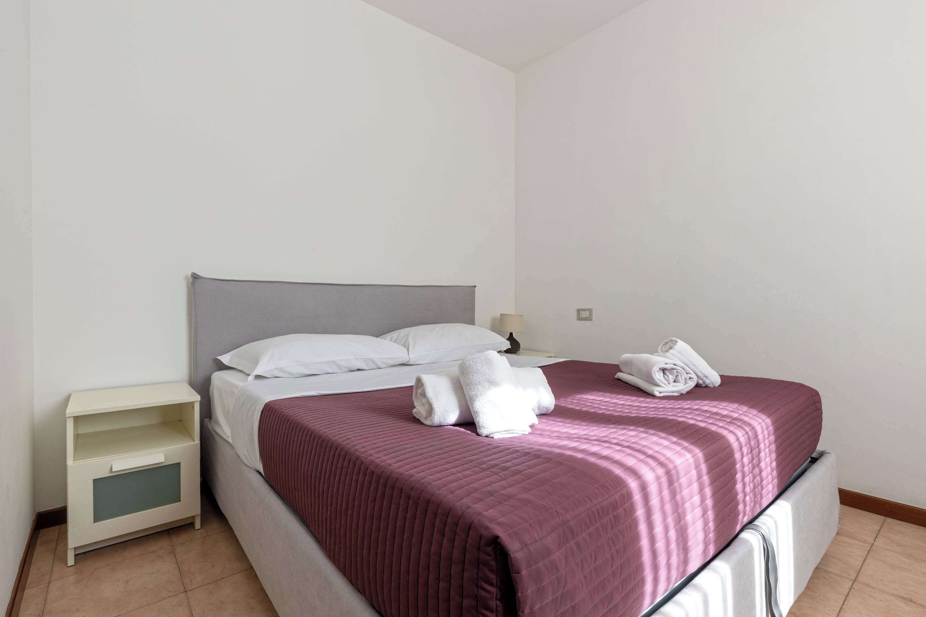 1 chambre, fer et planche à repasser, lit parapluie, Wi-Fi