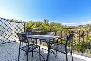 Outdoor dining - App.17- Le Terrazze del Garda Immobili e Soluzioni (Manerba del Garda)