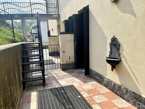 Exterior detail - App.7- Le Terrazze del Garda Immobili e Soluzioni (Manerba del Garda)
