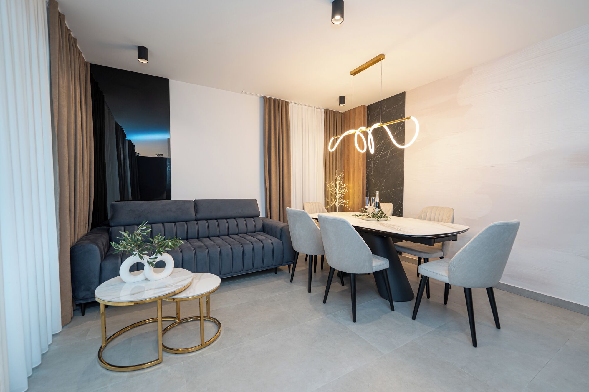 Deluxe Penthouse, 3 Bedrooms, Garden View | Dining