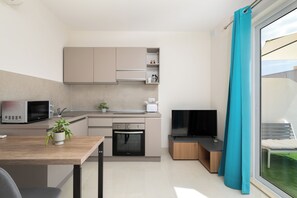 Penthouse, City View | Private kitchen - Sunlit Penthouse - 2 Terraces & Hot Tub (Gżira)