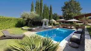 Pool - Le Château B&B (Visnjan)