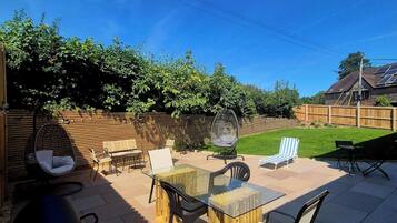 House, 5 Bedrooms, Accessible, Mountain View | Outdoor dining