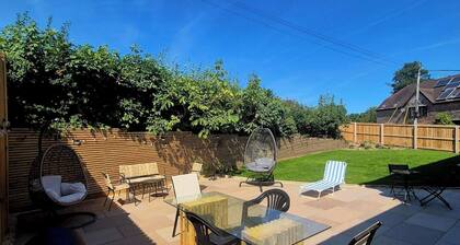 Luxurious 5-bedroom House Rental With Scenic Countryside Views