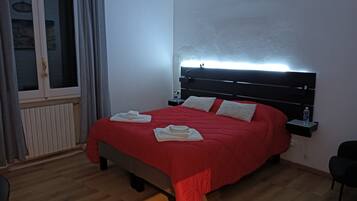 2 camere, ferro/asse da stiro, Wi-Fi gratuito, lenzuola