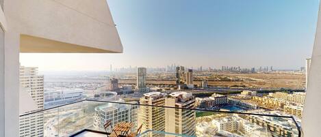 المنطقة المحيطة بالمنشأة