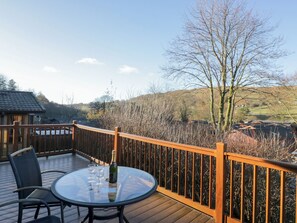 Outdoor dining - Heights View (Windermere)