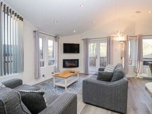 Living area - Heights View (Windermere)