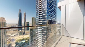 Property grounds - Elegant 2 Bed l near Burj Khalifa l Address Opera (Downtown)