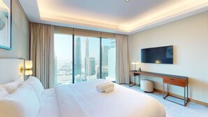 Iron/ironing board, WiFi, bed sheets - Elegant 2 Bed l near Burj Khalifa l Address Opera (Downtown)