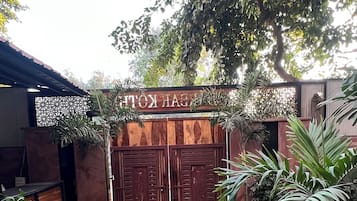 Deluxe Room | Property grounds