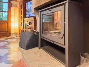 Interior - A romantic home for two. Two Birds, One Room—La Villa ARTE del Lupo (Subbiano)