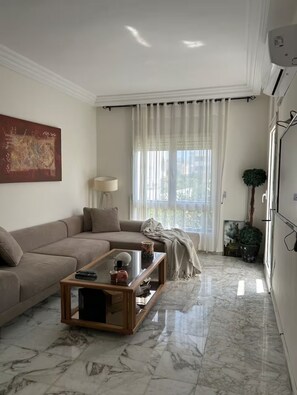 Smart TV - Cosy little apartment a stone's throw from the sea (Hammamet)