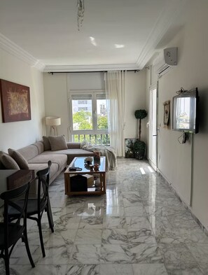 Smart TV - Cosy little apartment a stone's throw from the sea (Hammamet)