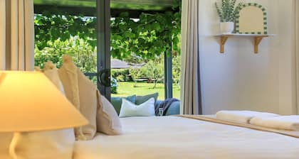 North Star – flexible home with separate granny flat, multiple living areas, gardens and firepit