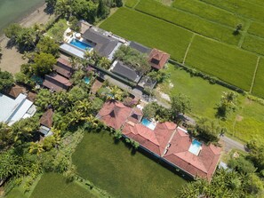 Exterior - Romantic Joglo Villa Near Lovina Beach & Downtown (Buleleng)