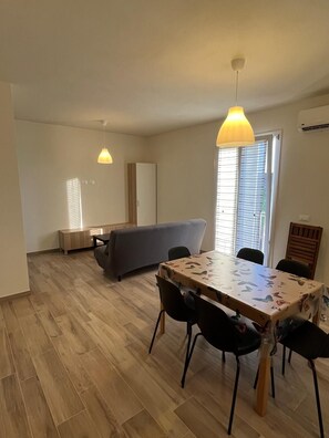 Interior - Patrizia House - First Floor with small terrace and parking space (Toscana)