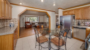 House, 3 Bedrooms | Interior - The Blue Bear Cabin Lake Tahoe Family Getaway 2 Bedroom Home (South Lake Tahoe)