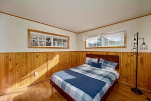 House, 2 Bedrooms - The Blue Bear Cabin Lake Tahoe Family Getaway 2 Bedroom Home (South Lake Tahoe)
