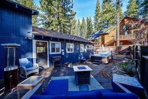 House, 2 Bedrooms | Terrace/patio - The Blue Bear Cabin Lake Tahoe Family Getaway 2 Bedroom Home (South Lake Tahoe)