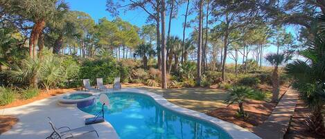 Outdoor pool, a heated pool