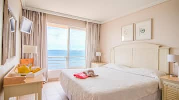 خزنة داخل الغرفة وستائر تعتيم وواي فاي مجانًا