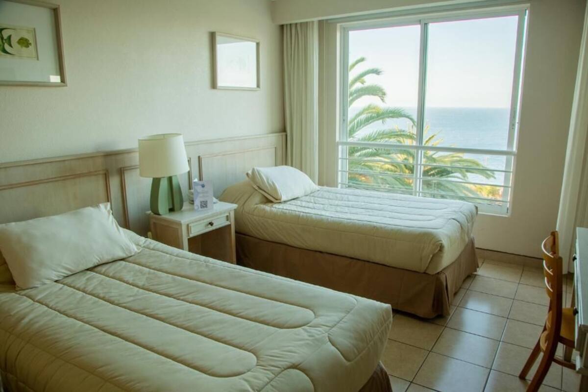 In-room safe, blackout drapes, free WiFi