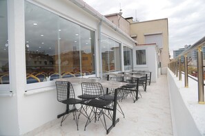 Outdoor dining - hotel aksaray istanbul (İstanbul)