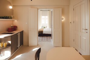 1 bedroom, iron/ironing board, free WiFi, bed sheets - Ray's Suites 1 - Stylish corner apartment with balcony (Valletta)
