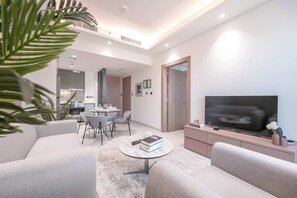 TV - Free housekeeping visits during your stay - StayShort - Chic 1 Bed Bedroom in JVT that Sleeps 2 with Balcony! (JVT)