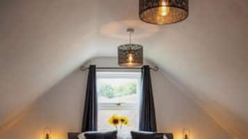 4 slaapkamers, een strijkplank/strijkijzer, gratis wifi, beddengoed