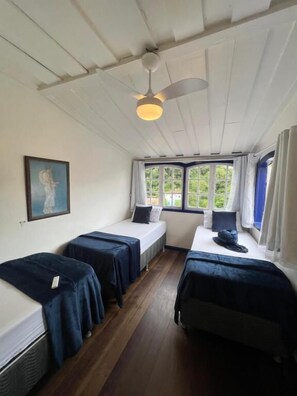 Triple Room - History Hostel (Ouro Preto)