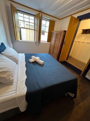 Iron/ironing board, free WiFi - History Hostel (Ouro Preto)