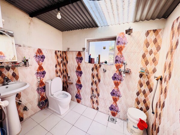 Dusche, Handtücher, Toilettenpapier