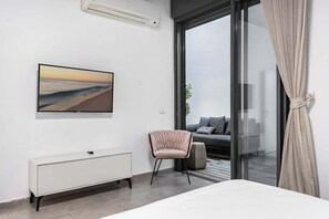 Ferros/tábuas de passar roupa, Wi-Fi, roupa de cama