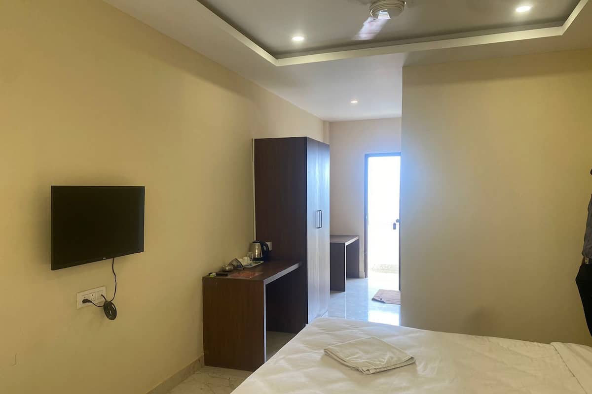 Pengeskab på værelset, arbejdsområde til bærbare computere