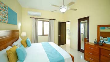 Een strijkplank/strijkijzer, wifi, beddengoed