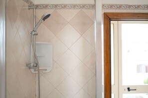 Shower, hair dryer, bidet, towels - Mandras 2 - One Bedroom Apartment, Sleeps 3 (La Caletta)