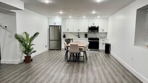 Dining - Cozy 1-bedroom Apartment Ground level  (Kearny)