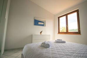 Iron/ironing board, bed sheets - Sa Capannizza - One Bedroom Apartment, Sleeps 3 (Muriscuvò)