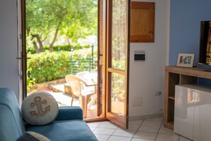Smart TV - Sa Capannizza - One Bedroom Apartment, Sleeps 3 (Muriscuvò)