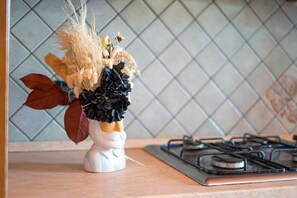 Fridge, oven, stovetop, cookware/dishes/utensils - La Caletta 3 - One Bedroom Apartment, Sleeps 2 (La Caletta)