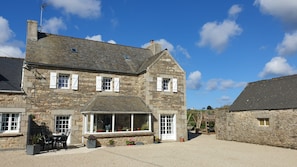 Exterior - Ty coz Lambervez, (Saint-Pol-de-Léon)